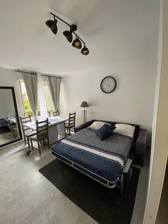 Magniolias - Residence Calme Avec Piscine, Tennis & Jardin アンティーブ エクステリア 写真